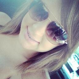 - pare de valorizar quem foi embora &' comece a valorizar quem continua contigo (:   ♥ ♔  MELHOR AMIGA : Aimee Duuarte ♥ Filha Laura Carollini Azevedo Gramarin