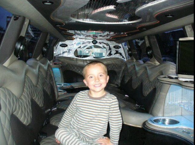 10 year old, massive fan of call of duty black opps II, pokemon,skylanders and mutch mutch more best 2 pc games i like are iminecraft and terarria+il followubac