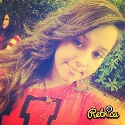 Chata,Ciumenta,Curiosa,Irritante,Idiota,Amiga,Parceira,Conselheira,Amo sair,Amo chocolate .