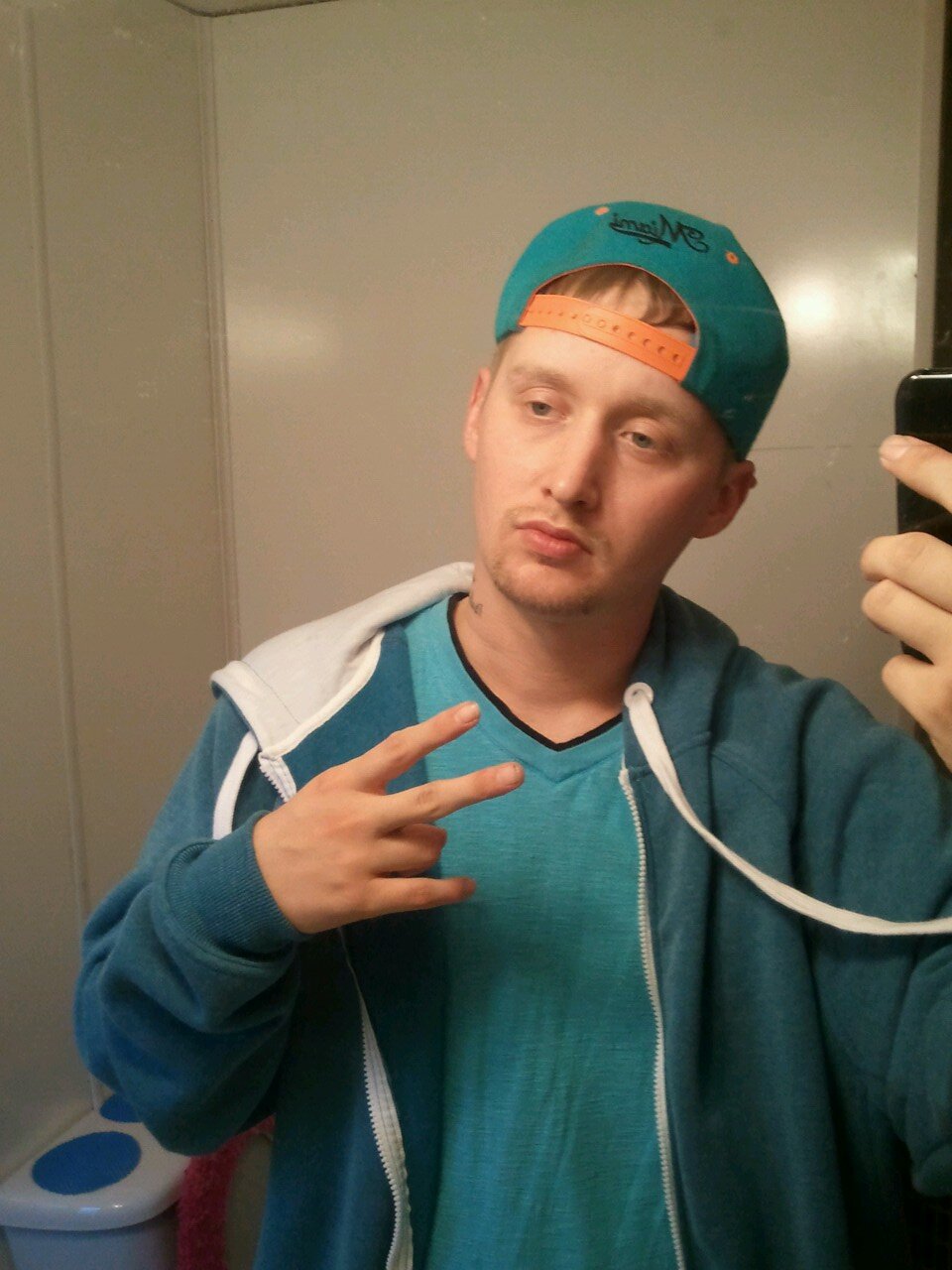 HUGE Laker Fan... Big Trap game supporter.. If you are REAL, I'll Fu%k with you..!