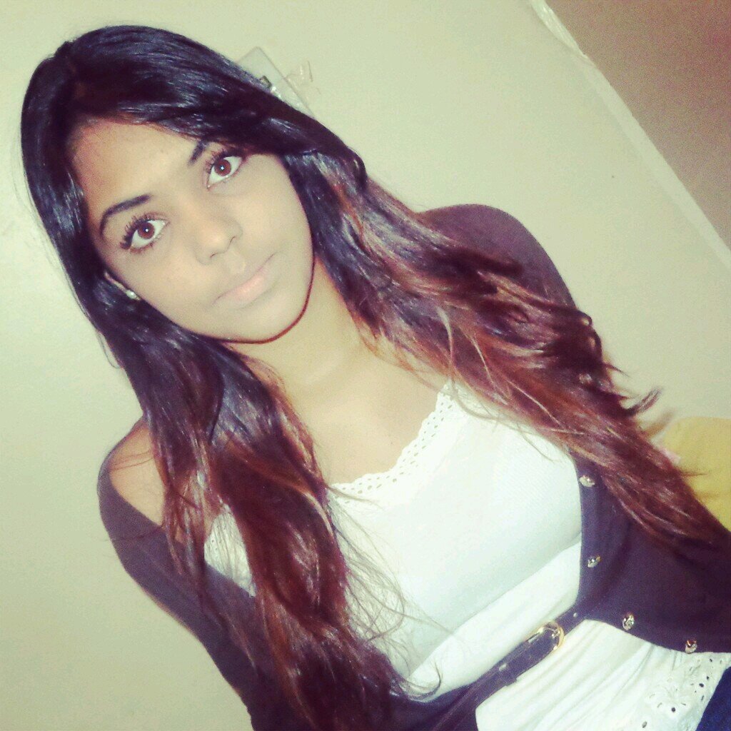 17 anos,Cristã, Uma menina apaixonada por Batata-frita...