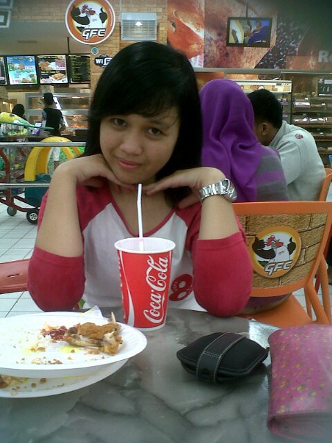 akku akan menjadi Apoteker yang baik :) & membahagiakan ke 2 org tua,My Pharmacy :* 22.04.1994 *