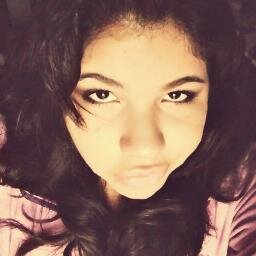 alegre, animada, feliz,descontraída,irmã de @SantanadiThais,quer saber mais me segue, eu sigo de volta!