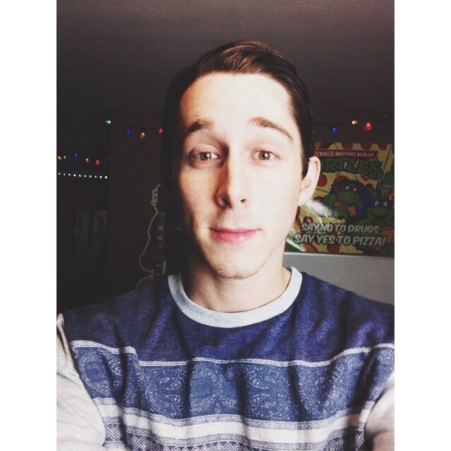 • Hi im ashley, and my twitter is average • Ryan/SDK + Orion follow