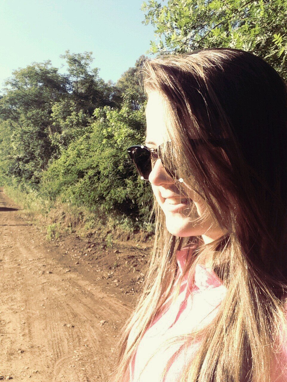Sou Gremista, Estudante, Feliz, Humilde, Amiga e Amo Músicas Sertanejas!
