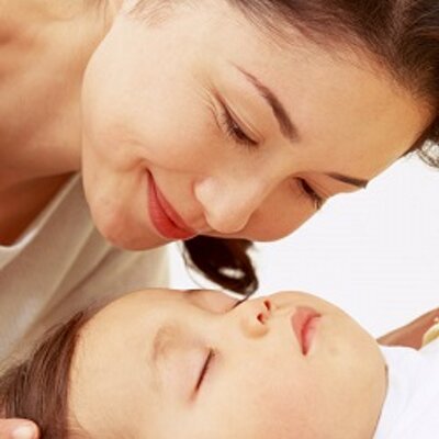 子育て支援bot ねんねやハイハイの赤ちゃん と床暖房やホットカーペットを使うときも必ず様子を見守りましょう ホットカーペットをつけっぱなしで長時間遊んだりお昼寝をすると汗をかいて脱水症状を起こしたり 知らぬうちに高温設定になっていると 低温火傷 子育て支援bot ねんねやハイハイの赤ちゃん と床暖房やホットカーペットを使うときも必ず様子を見守りましょう ホットカーペットをつけっぱなしで長時間遊んだりお昼寝をすると汗をかいて脱水症状を起こしたり 知らぬうちに高温設定になっていると 低温火傷
