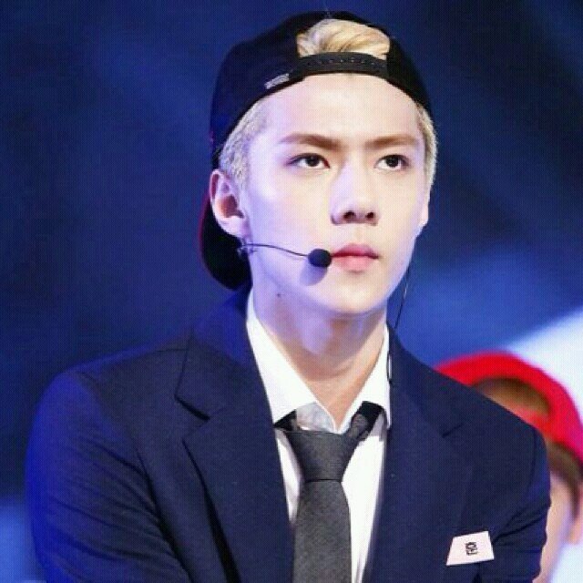 อันยองครับ ผมเซฮุนมักเน่ แห่ง EXO ฟอลฮุนด้วยน่ะ #บอทใหม่ไร้แฟม
