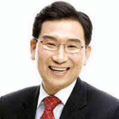 민주당 국회의원(수원시을) / 국회 예산결산특별위원회 / 국회 국토교통위원회/ 경기발전연구소 이사장 / 한국중고배구연맹 회장