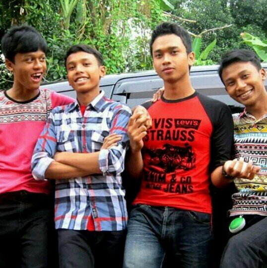 saye bergerak secara solo sekarang