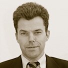 advocaat erfrecht, echtscheidingsrecht, geïnteresseerd in popmuziek, rechtstaat, maatschappelijke / politieke kwesties. Tweets op persoonlijke titel