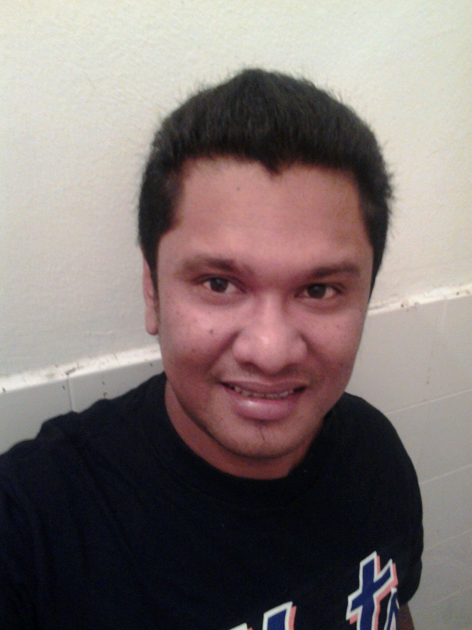 yiosys's profile picture. 