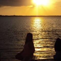 Fala sério! Como vou resumir minha
vida aki no twitter?