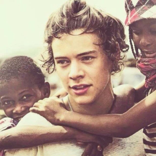 EveluvIrishHunk's profile picture. Niall is my Irish Hunk 
he is my sunshine my only sunshine 
I love food i would marry it id i wasnt married to Niall