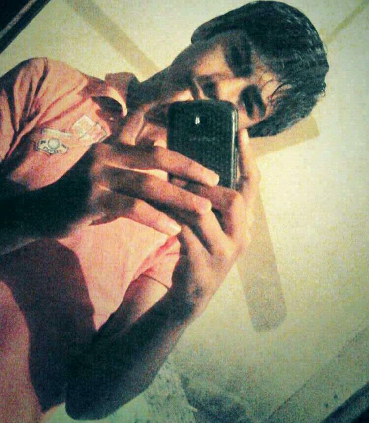 Persona sociable, no DM agregame en Facebook http://t.co/hVd00exRZd Mi Twitter Mi Problema Instagram: @Alexdrew19