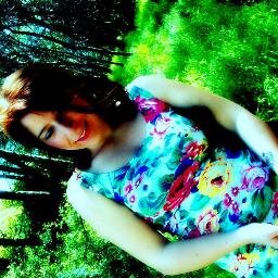 annalisacarrera's profile picture. Amo tutto ciò che mi rende felice come scrivere chiusa sola  in una stanza perchè credo che una penna ha più coraggio di una bocca.