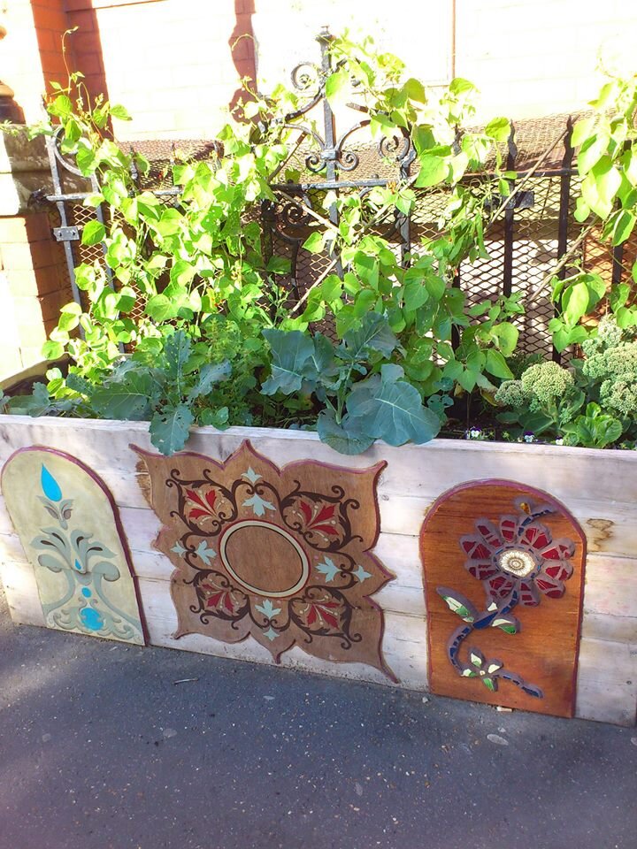 Turning unloved places into productive food growing spaces for a greener, cleaner Levenshulme.