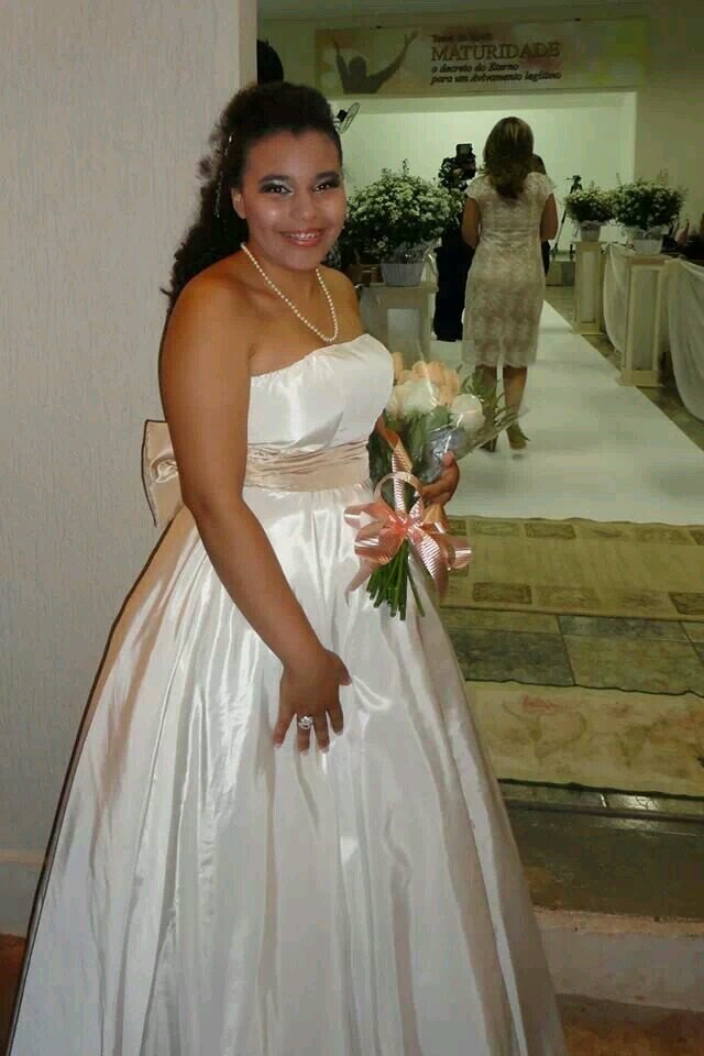 Eu troco minha paz por um beijo seu, eu troco meu destino pra vivet o seu, eu troco minha cama pra dormir na sua eu troco mil estrelas pra te dar a lua ♥