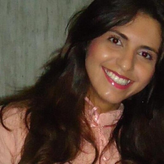 Serva de DEUS! Entrego a ele toda GLORIA e HONRA! O PAI me encontrou e sou para ele uma verdadeira Adoradora que o adora em Espirito e em verdade :)