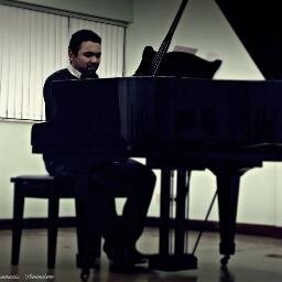 Letiva ungido do Altar, Profeta Adorador, Instrumento de Deus para os Levitas dessa Geração, pianista, produtor e professor, Casado com a Princesa Tiemi Ezaki.