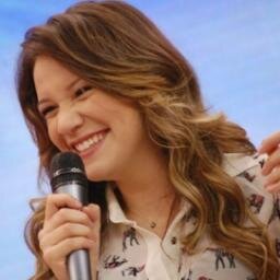 Twitter de Carmo do Paranaíba -  MG dedicado a cantora e apresentadora @PriAlcantara,