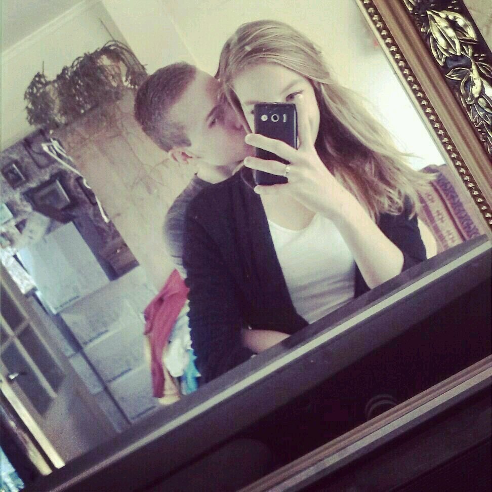 teisterbandlaan, i4k, good life,  16jaar, music dubstep hardstyle ..love 081213 xx