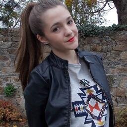 Mineira, 16 anos, atleticanafc, determinada, apaxonada pela vida e dedica aos meus amores.