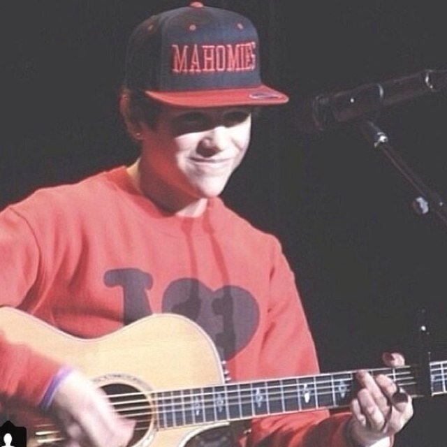 Supporting a boy from San Antino, a boy with big dreams. That boy made it and I'm glad to call him my lifesaver and idol.