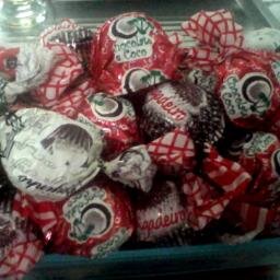 trufas e bombons...
Encomendas : 054 84386724 ...
 poor...  @PekenaLolaa   ou por aqui :)