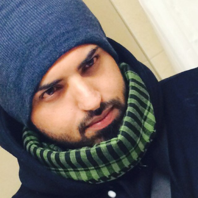 نحن رجالاَ لاتنحنى رؤوسنا ألا في المساجد