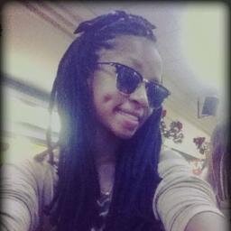 - Sou Danda , tenho 15 aninhos , Amo Nuttela & apesar das Dificuldades sou FELIZ :) ''