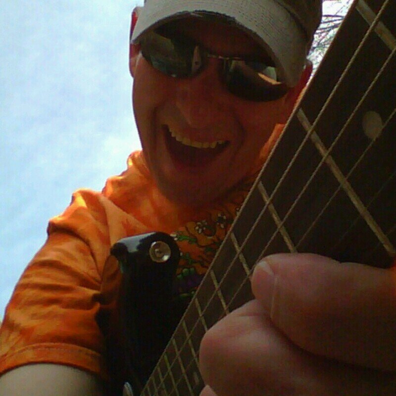 Fan of the KC Chiefs, Boston Bruins, and the Red Sox...music is my biggest passion #deadhead