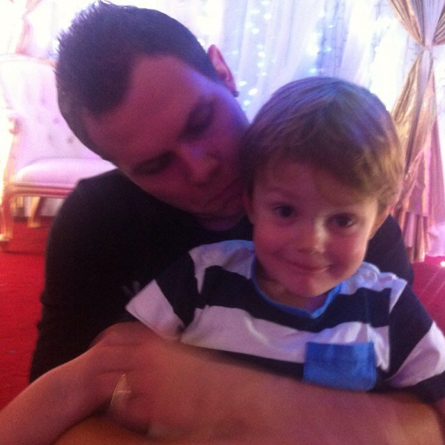 alexsrb16's profile picture. 