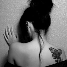 girldeprimida's profile picture. fix a heart.