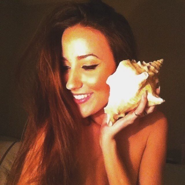 Just a southern girl who dreams of being a mermaid & in love with my prince @NotUrAvrgGuy