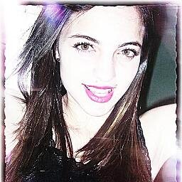 Desejo coisas simples, que me façam feliz, sou impaciente, não gosto de enrolação, ou é sim ou é não ;D ... que seja feita a vontade de #Deus (yn)