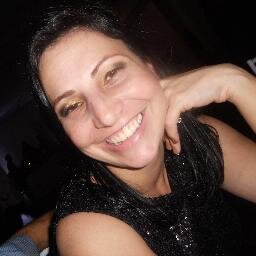 Coloque a lealdade e a confiança acima de qualquer coisa; não te alies aos moralmente inferiores; não receies corrigir teus erros.
Confúcio