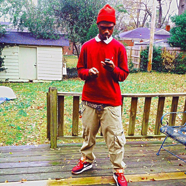 GET MONEY !! - - - - - -SMOKE DOPE !!....Thats My Bio......