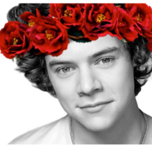this is a free follow from @SpooningMarcel , so please go follow her! she follows back @SpooningMarcel