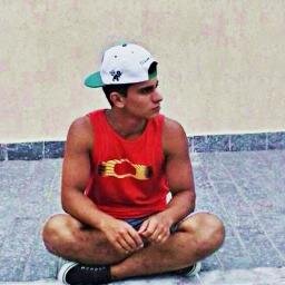 No momento ruim da vida, prefiro fingir que estou tranqüilo e vencer, do que transmitir meu medo e perder. Seja que nem eu esqueça os problemas e seja forte. =]