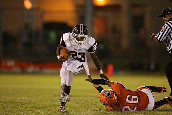 junior at highlands varsity football and track #23 all day every day 17 young and getting it