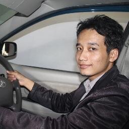 Aku adalah orang BESAR yang masih dalam pembentukan.. Tempatku melihat, di balik awan hitam ada HUJAN dan KEBERKAHAN..