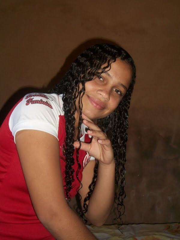 amo ler escrever cantar,sou casada com antonio lima meu lema é viver a vida sempre com jesus na minha direçao.!!!