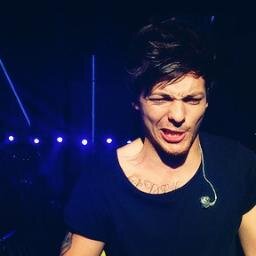 This account is to fangirl over these five idiots I become to LOVE. I don't ship Larry, I know it's real. {O6/O6/12}