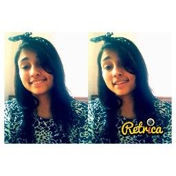 Aquela morena de saia pequena, com seus olhos grandes parecem vooar ♪♪'*   http://t.co/AWwwwJUvgy