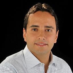 Apasionado por Dios,por mi Familia y por mi Generación.Pastor Cristiano-Comunicador Social y Periodista. Connecting People With Jesus.