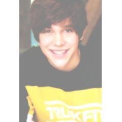FREE FOLLOW. DONT FOLLOW ME, FOLLOW @MySaviourMahone