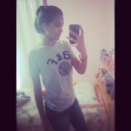 Amo a @Yehthayhm sem mais .