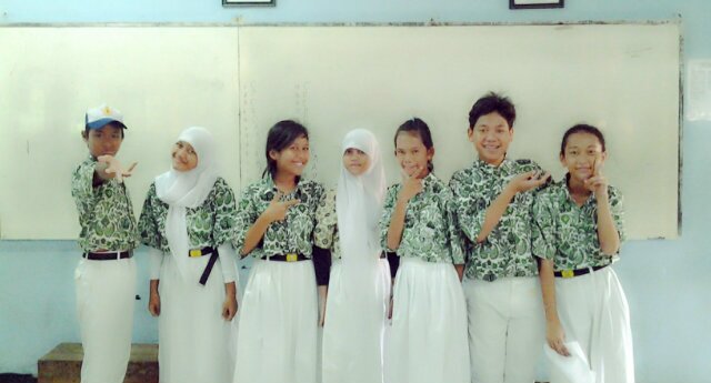 Anak 7-8 naka-nakal tpi pinter-pinter , apa lagi masalah lawakan paling jago , Dengan Wali Kelas Dahlianti , Ketua Kelas M.Afri Idham , Good luck :*
