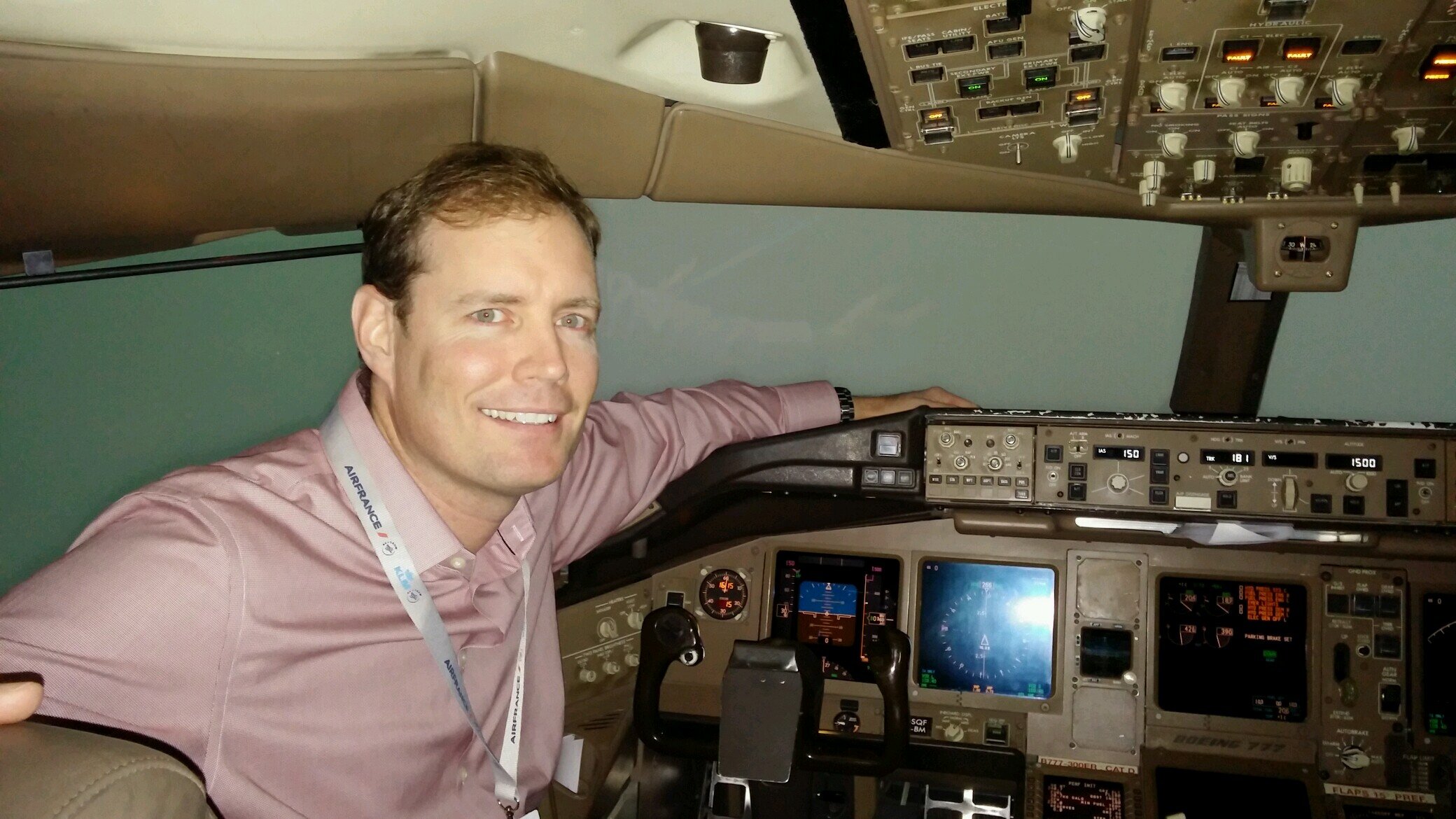 gadzos's profile picture. 