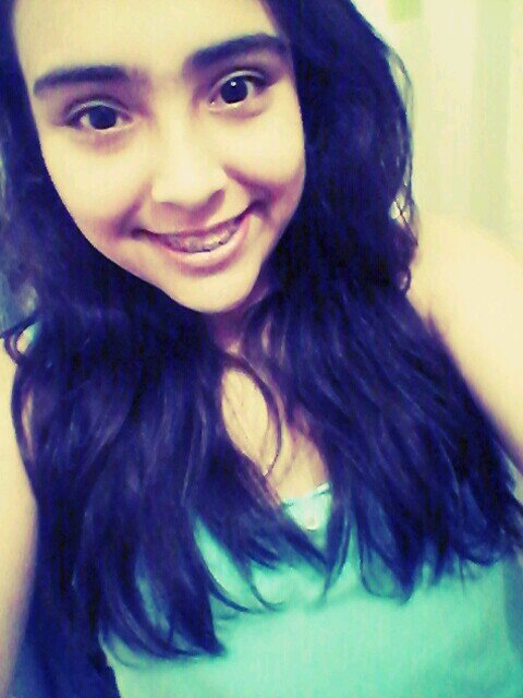 Holi. Algunos infinitos son mas grandes que otros.†◢◤Look at the stars,Look how they shine for you.